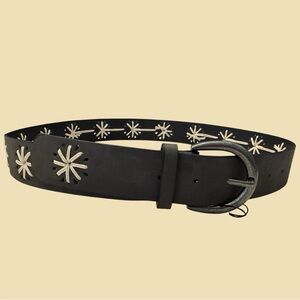 NWT FAUX BLACK LEATHER BELT WITH CONTRAST WHIPSTICH STARBURST DETAILING